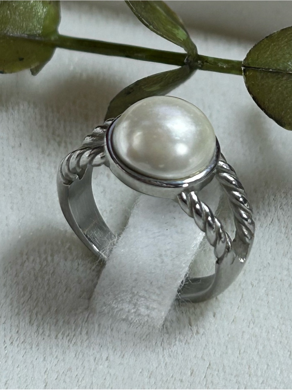 Faux Pearl Rope silver tone Ring